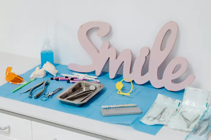 How to Choose the Right Dentist for Your Smile Makeover
